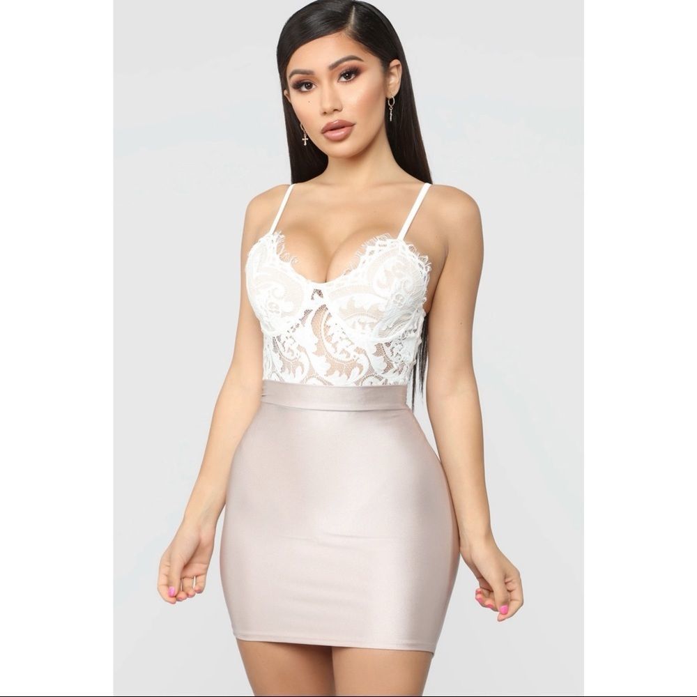๐ค FASHION NOVA | Sexy White Bodysuit - Picture 3 of 16